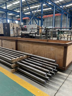 API 11AX Εξοπλισμός πετρελαϊκού πεδίου Downhole Sucker Rod Pump Carbon Steel Plating Barrel