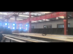 Συσκευάστε την γυαλισμένη ράβδο με χαρτιά